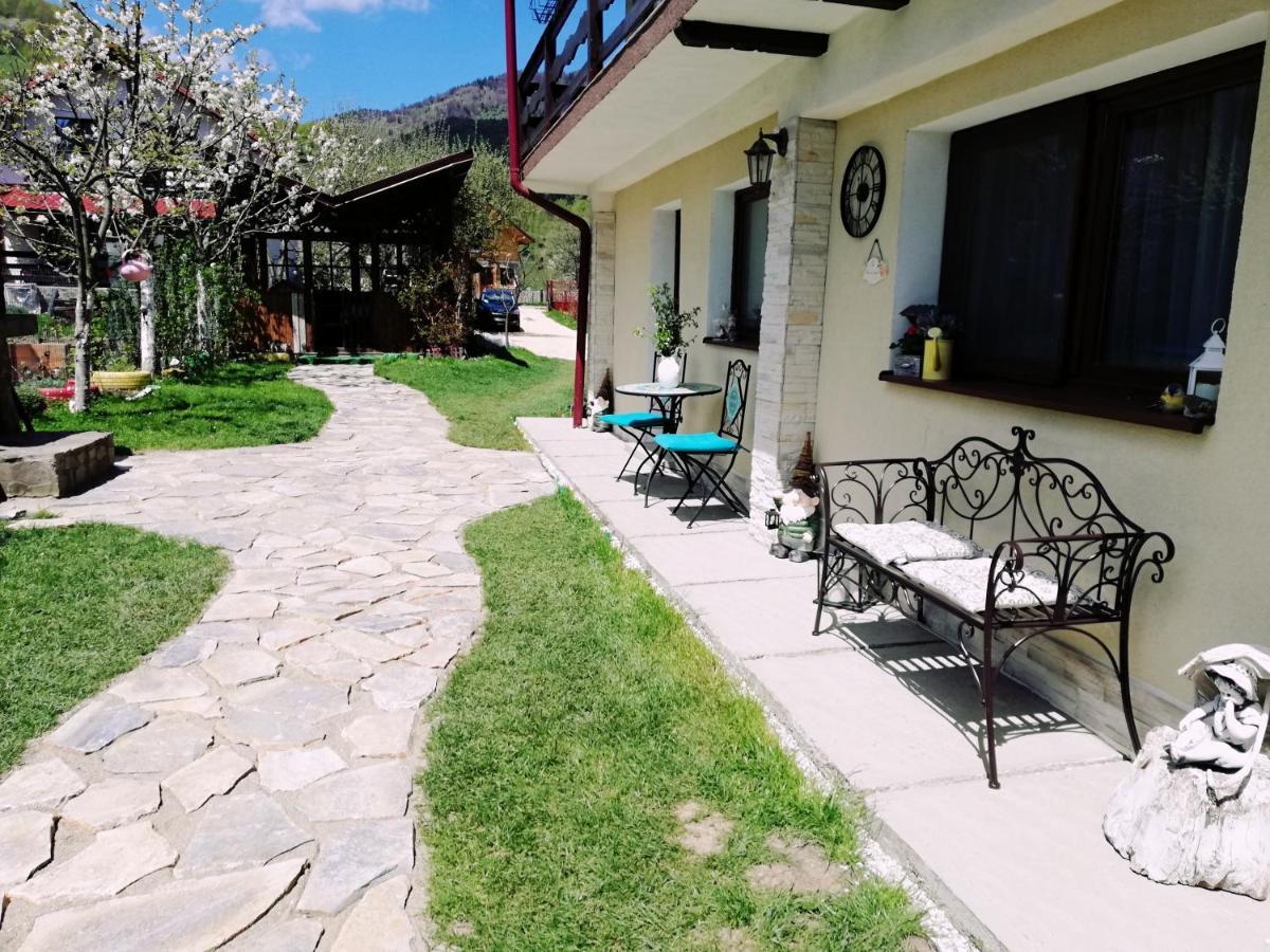 Vila Chic M Hotel Moieciu de Jos Exterior foto